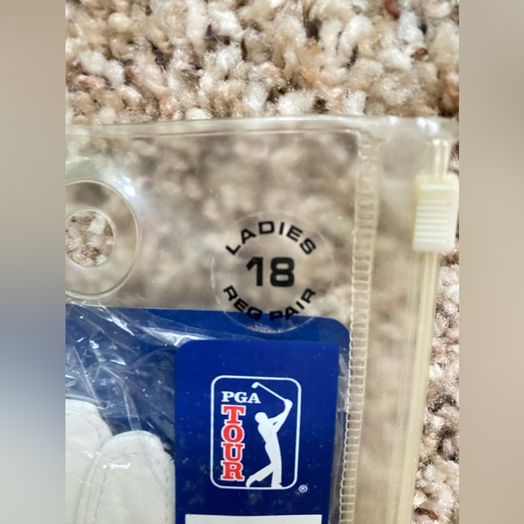 New PGA Leather pair of golf gloves.White red. Inc. Button Marker. Girl's 17 - Picture 12 of 12